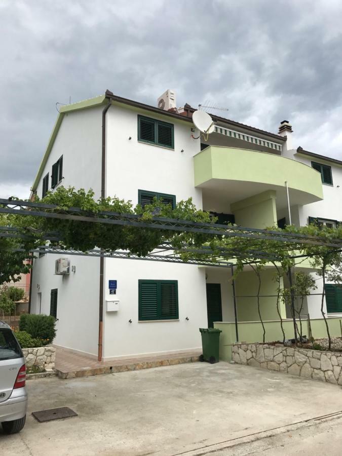 Apartments Milka Trogir Bagian luar foto